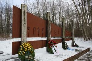 Bild vergr&ouml;&szlig;ern: Mahnmal Harrislee-Bahnhof