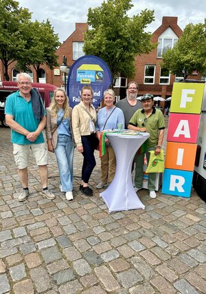 Bild vergr&ouml;&szlig;ern: Fairtrade auf dem Harrisleer Wochenmarkt